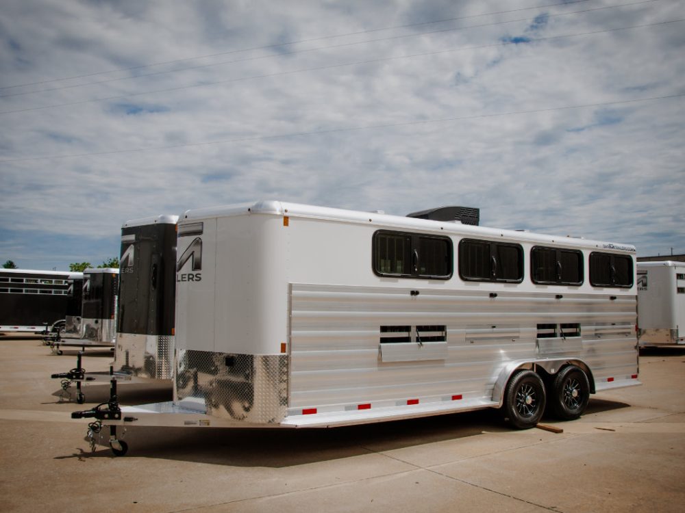 Bar-M Trailers 8-PEN